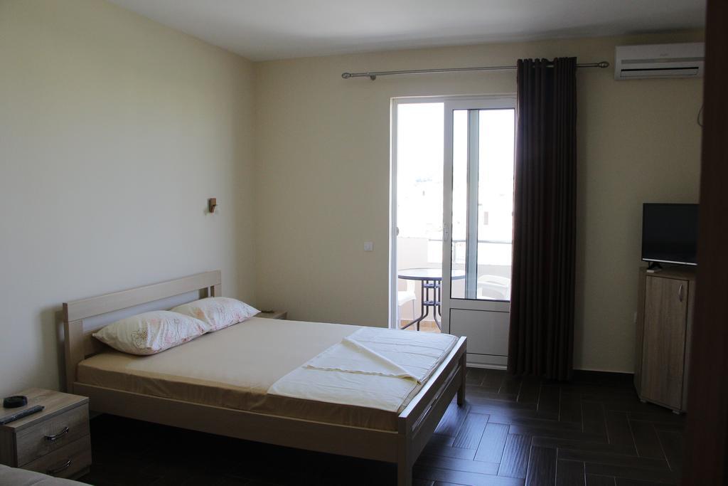 Apartment Family Ulcinj Exteriör bild