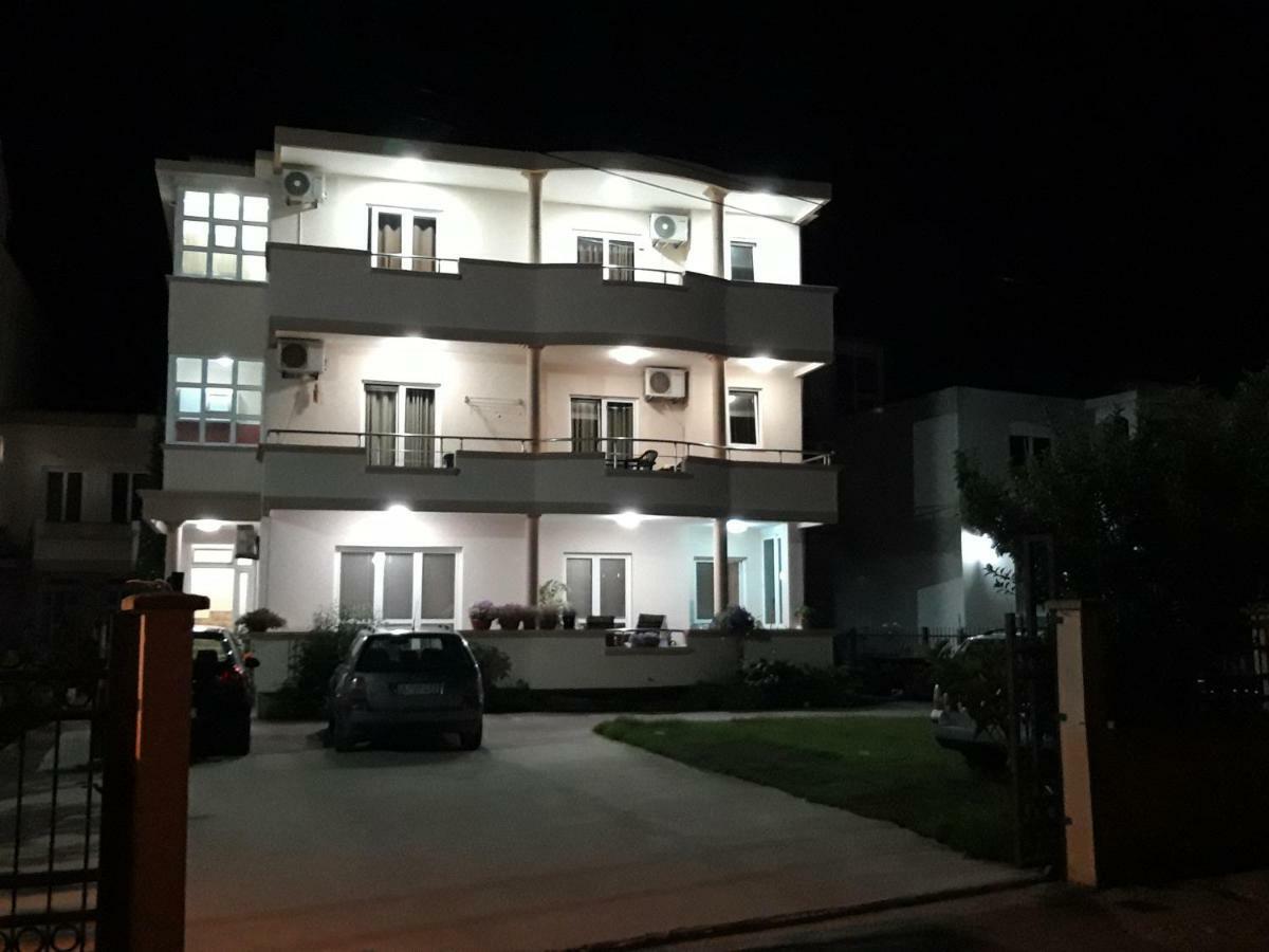 Apartment Family Ulcinj Exteriör bild