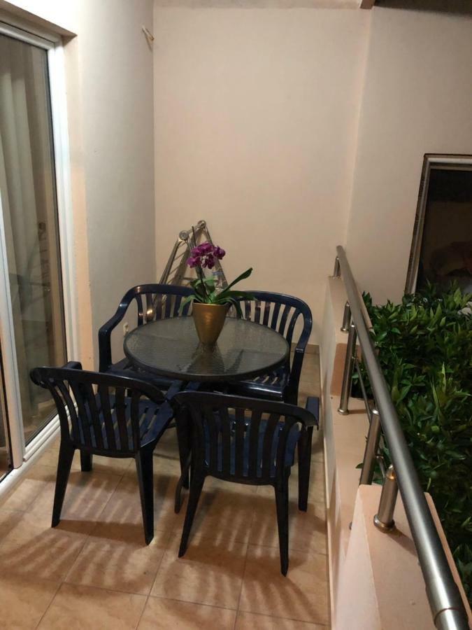 Apartment Family Ulcinj Exteriör bild